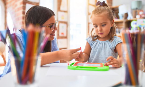 Contre la fermeture d’une classe à l’école maternelle de Cazaubon