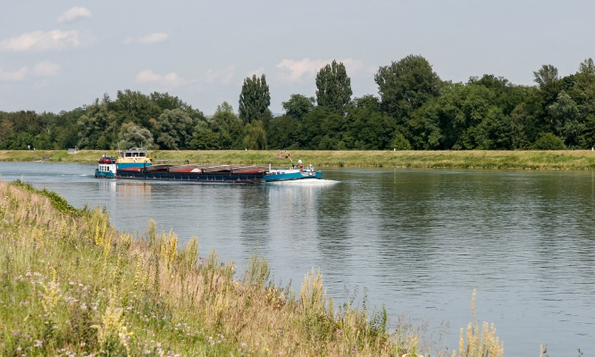 Pour la création du GIE en faveur des transporteur fluvial pour contrer le dumping des fret