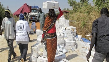 Enfants affamés. Il en meurt un toutes les 5 secondes.