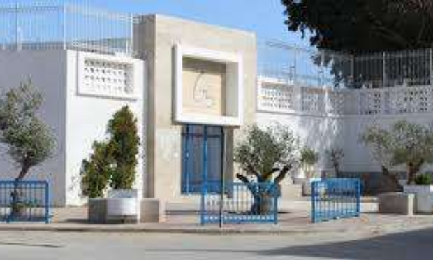 Conserver l'internat au lycée Gustave Flaubert la Marsa et conserver le droit de choix du lycée