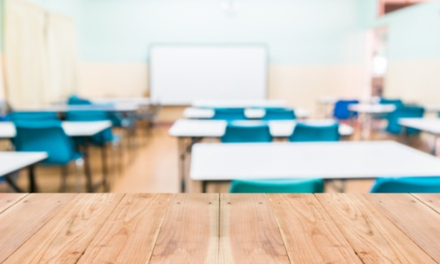 NON A LA SUPPRESSION D'UNE CLASSE AU COLLEGE MAURIENNE