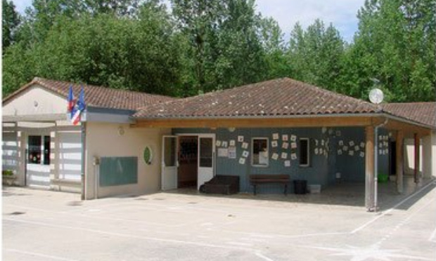 NON à la fermeture d'une classe à Celle