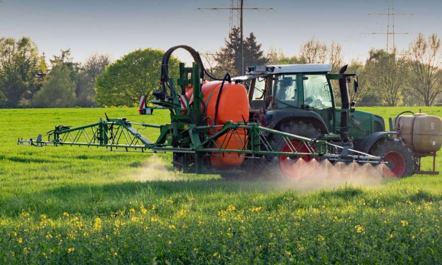 Du glyphosate dans nos urines !? Les pesticides des champs se retrouvent dans nos robinets, et nos veines