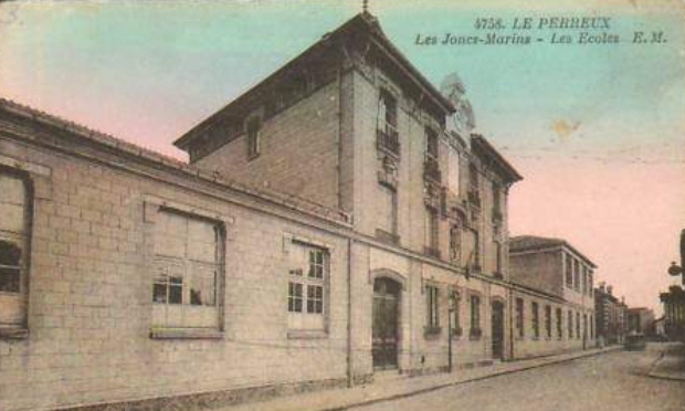 Retrait des nouvelles modalités d'inscription et de facturations de la cantine et du périscolaire au Perreux