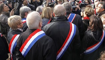 L’enrichissement personnel des élus doit cesser !