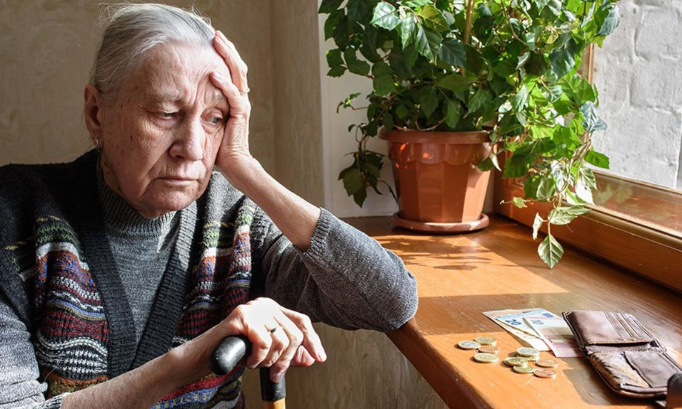 Je souhaite que tous les ménages, et notamment les retraités isolés, pauvres, retraites inférieures à 1 000 euros ne soient pas impactés par la baisse des APL au point de ne plus pouvoir payer leurs loyers et leurs factures. Limiter seuil de baisse.