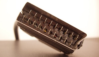 Non à la suppression de la prise Péritel sur les téléviseurs