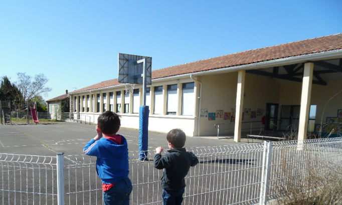 Pour la sauvegarde de l'école de Brassempouy