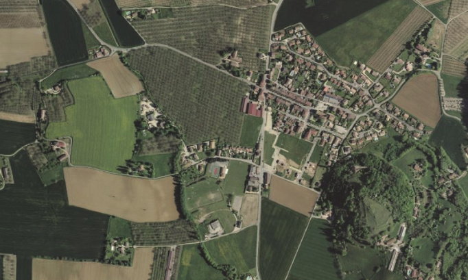 Non à l'implantation d'une antenne relais à proximité des habitations et du stade d'Hostun (26)