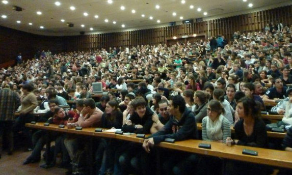 Nous souhaitons que les examens d'Avril se déroulent à distance
