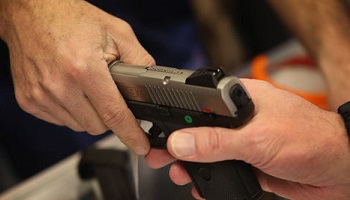 Libéralisons le droit de posséder des armes !