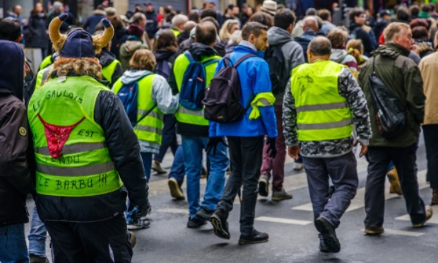 Manifestation gilets jaunes anti couvre feu et anti confinement