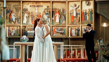 Demande de sanction à l'égard de Mgr Bonny