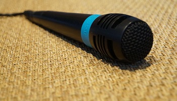 Pour une interdiction des musiques et émissions comportant des propos haineux !