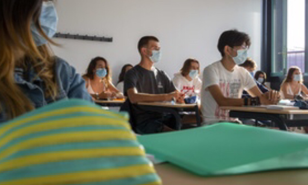 Contre la rentrée scolaire à 100% le 10 mai 2021