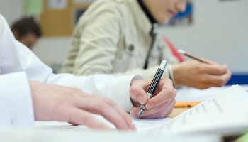 Non à la fermeture du lycée privé professionnel Sainte Thérèse de Maromme !