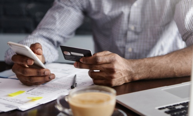 Échange renseignements compte bancaire personnel