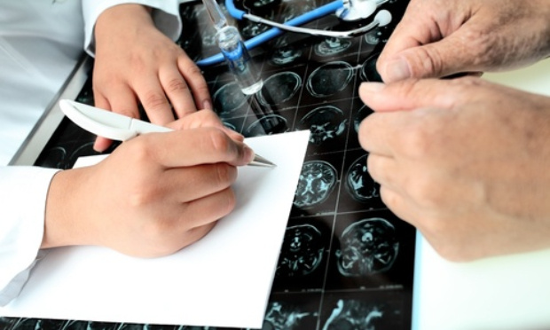 Prise en charge d'un traitement pour la maladie Alzheimer et corps de Lewy