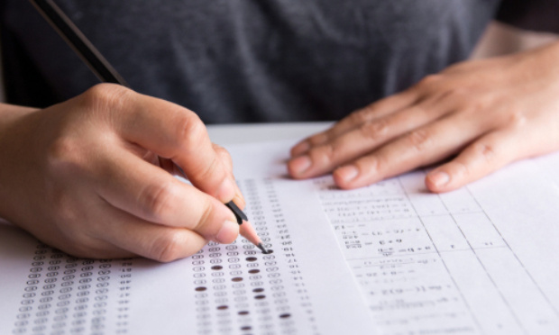 Contester la décision visant à nous faire passer les partiels en présentiel