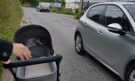 Faire respecter le panneau de limitation de vitesse à 30 Km/h afin de Mettre en sécurité les riverains (familles, enfants, seniors, piétons, cyclistes, sortie des résidants avec leurs véhicules)