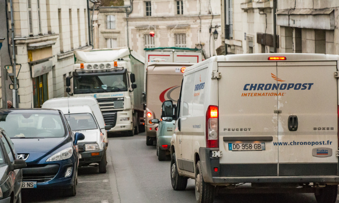 Stop à la circulation des poids lourds de plus de 7 tonnes dans Preuilly sur Claise!
