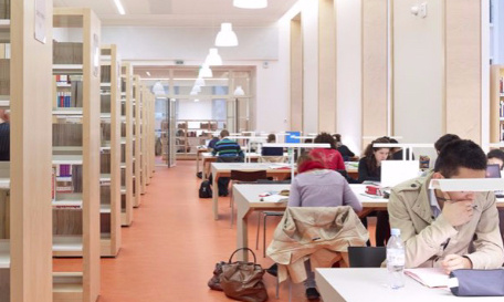 Elargissement des horaires de la bibliothèque de Versailles