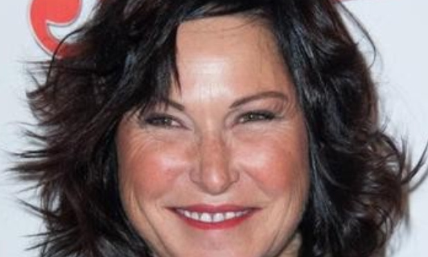 VIRER ÉVELYNE THOMAS