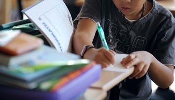 Pour le rétablissement de l'autorité des enseignants et directeurs d'école en école primaire publique !