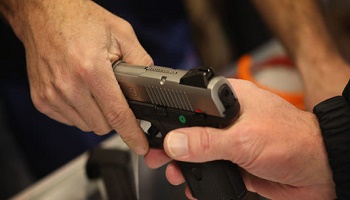 Pour une législation plus souple pour le port d'arme