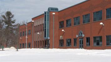 Non au transfert des élèves de 6e année du Bois-Joli vers l'école secondaire le Carrefour