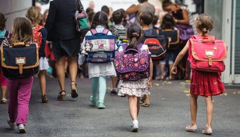 Non aux augmentations tarifaires pour les parents d'élèves de Saint-Mitre-les-Remparts !