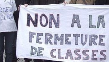 Non à la fermeture de la 4ème classe, entraînant la surcharge de classe à trois niveaux !