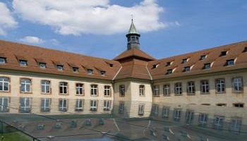 Non aux magouilles, Oui à la fermeture de l'ENA !