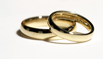 Ces petites filles que l'on marie à des adultes