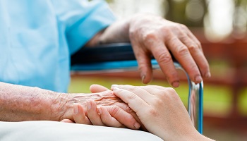 Stop à la dégradation des soins en EHPAD (anciennes maisons de retraite)