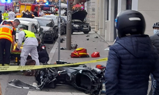 Installation d'un radar fixe devant le bistrot des Célestins pour réduire la vitesse des véhicules et arrêter les accidents avec morts d'hommes