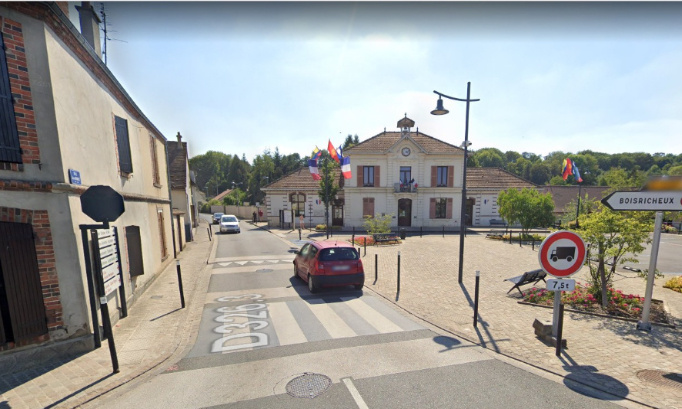 Mise en place de chicanes rue Jean Monnet à PIERRES