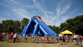 La réouverture de Sable Show durant les deux mois d'été ainsi que des maisons de quartier à Clermont-FD.