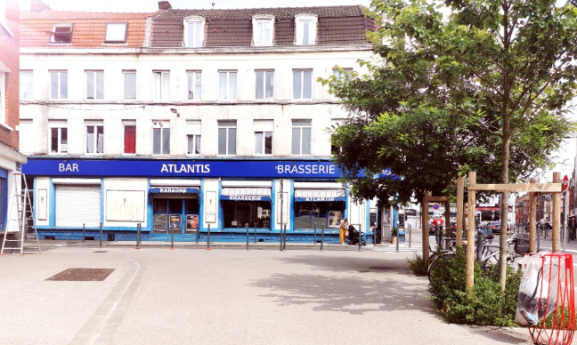 Pour une extension de terrasse à l'Atlantis brasserie à Fives