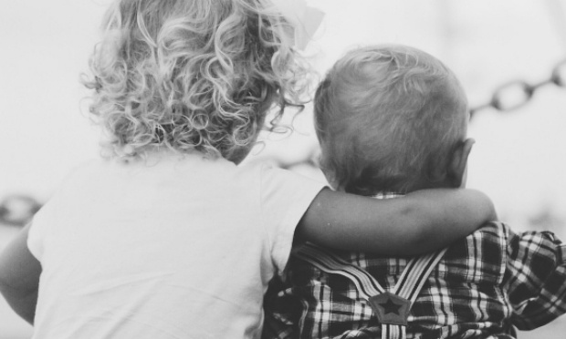 PRÉSOMPTION D'INNOCENCE ET RENFORCEMENT DU STATUT DES ASSISTANTS FAMILIAUX (FAMILLES D 'ACCUEILS)