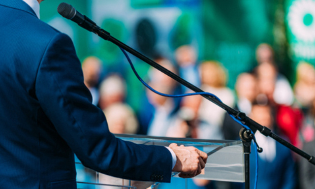 Démission de Macron le dictateur : La liberté entravée