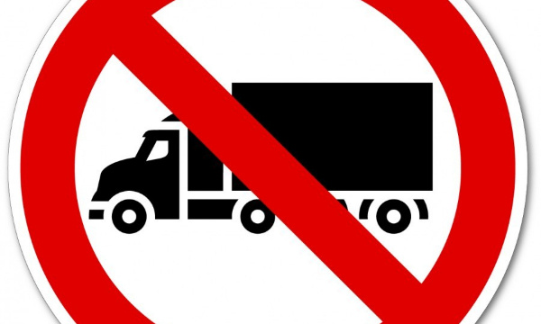 STOP aux camions sur la D83 St Laurent de Cognac 16 Charente