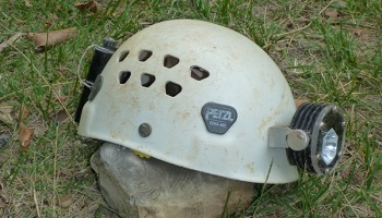 Rendez-nous l'Ecrin Roc : le seul vrai casque spéléo !