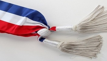 Fin réelle du cumul des mandats politiques et revalorisation des actes politiques