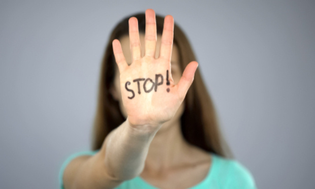 Une chanson sexiste peut-elle cumuler 750 millions de vues ?