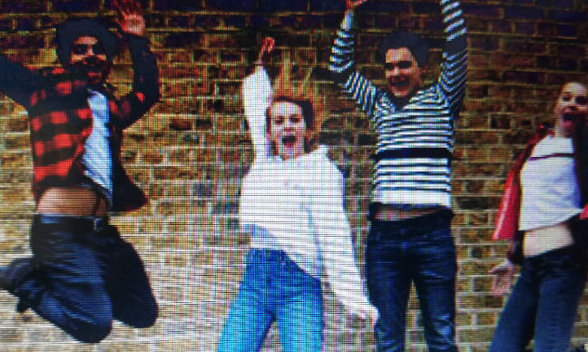 Refus inconditionnel de l’injection anti-covid chez les 12-17 ans