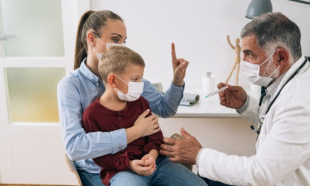 Stop au vaccin pour les moins de 18 ans