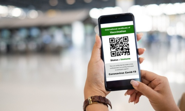 Oui au pass sanitaire obligatoire et à la vaccination obligatoire pour tout le monde