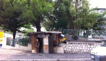 Aidons une personne qui va être explusée