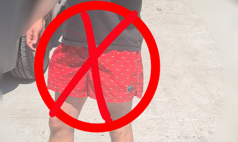 La suppression des shorts rouges en dehors de la chambre &agrave; coucher